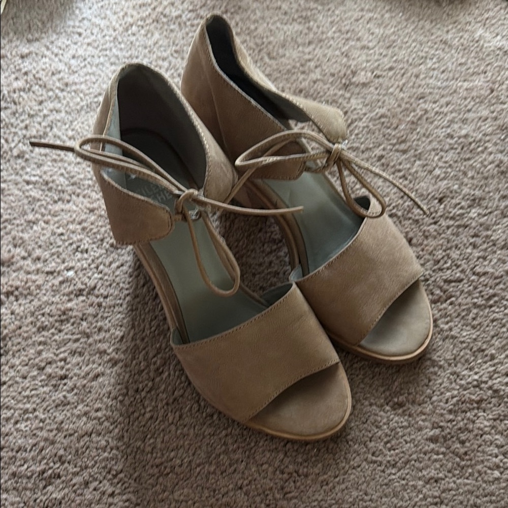 Eileen Fisher Tan Women's Heels